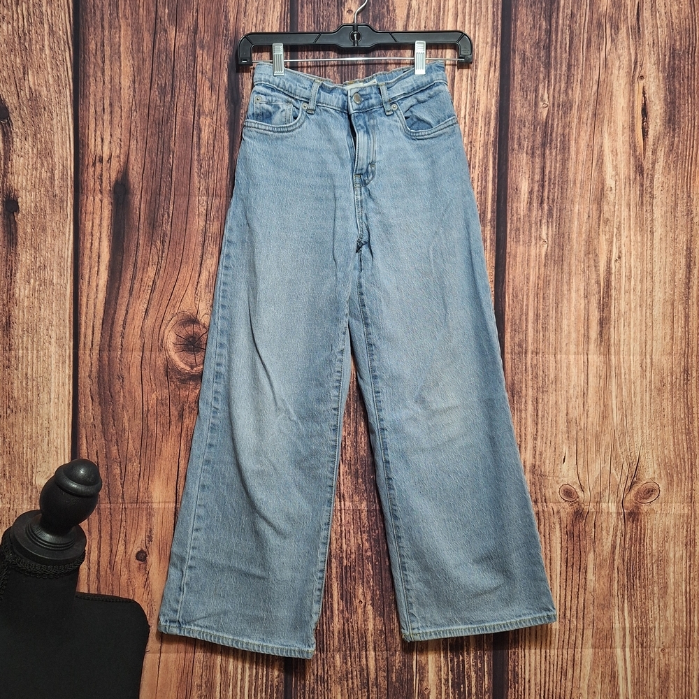 Levis High Rise Baggy For Girls In Size 10.